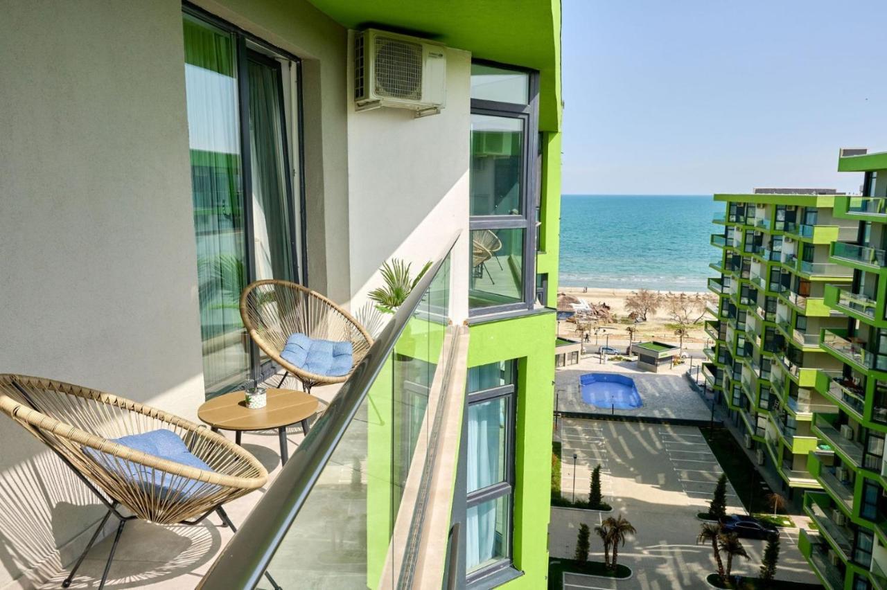 Vintage Breeze Apartment - Spa Pools Resort Мамая Екстер'єр фото